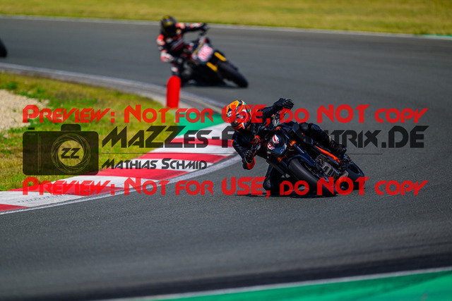 MaZZes_FotoMatrix_240725_6007705_4335 | ROT