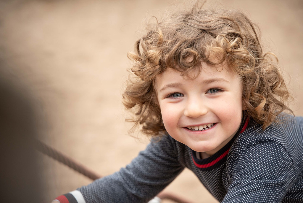 Galerie-Familie (3) | Mein Name ist Arkadius. Ich fotografiere Ihre Hochzeit in Frankfurt und im Umkreis von 200 km. Als Fotograf bin ich noch bekannt im Bereich Business- und Modefotografie.