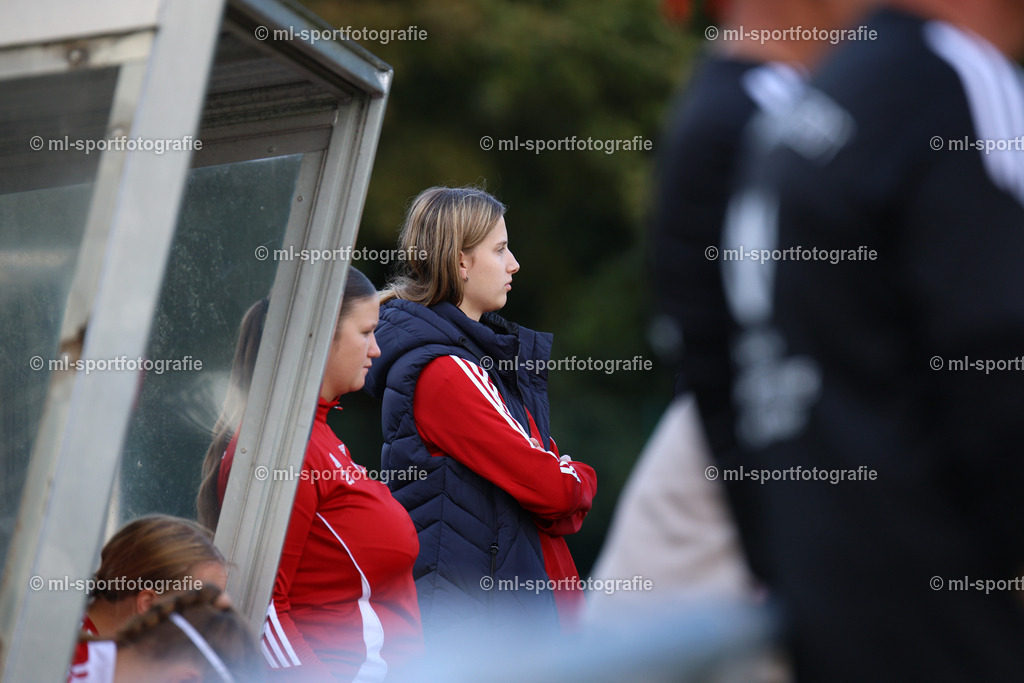Fußball I Frauen I Saison 2025/2026 I Oberliga Schleswig-Holstein I 2. Spieltag I SV Wahlstedt - SV Frisia 03 Risum-Lindholm | ml-sportfotografie - Realisiert mit Pictrs.com