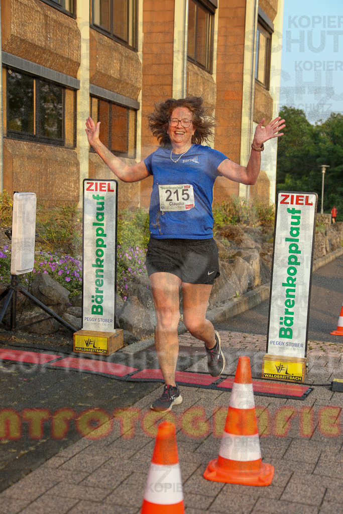 240802_1947_EX1_6834 | Sportfotografie im Rhein-Sieg Kreis, Köln, Bonn, NRW, Rheinland Pfalz, Hessen, etc. Unser Tätigkeitsfeld umfasst den Laufsport vom Volkslauf über den Marathon, Duathlon, Triathon bis zum Ultralauf wie Kölnpfad Ultra oder Schindertrail.