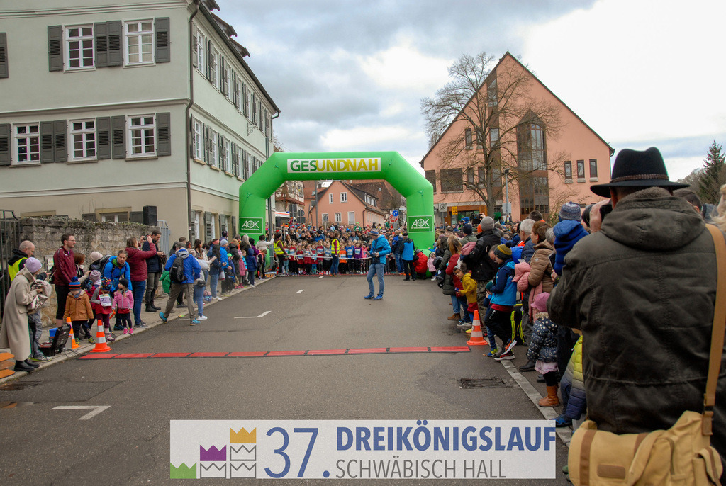 AOK JuniorCup 400m | 3Koenigslauf 2023 - Realisiert mit Pictrs.com
