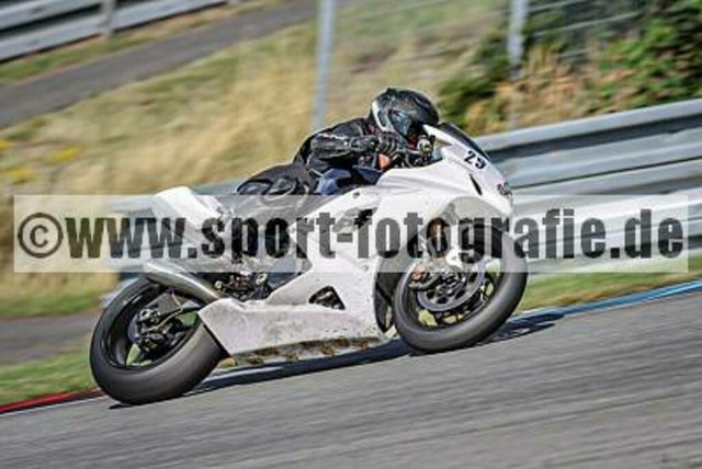 spof7155 | Professionelle Fotos von Sportveranstaltungen, aber auch Hochzeiten und anderen Events. - Realisiert mit Pictrs.com
