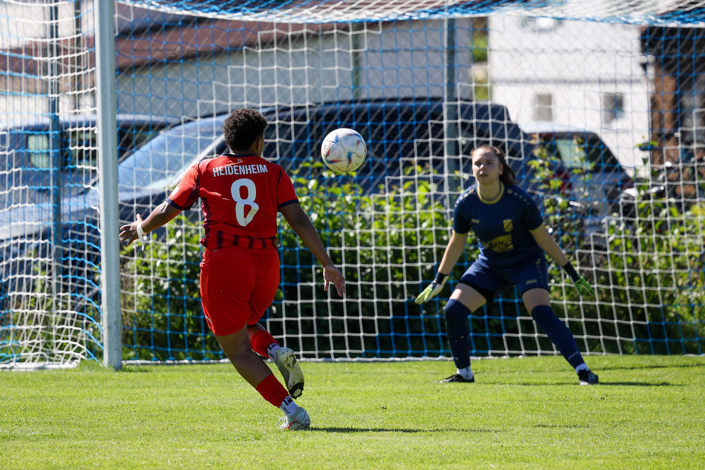 Fußball I FRAUEN I Saison 2025-2026 I Freundschaftsspiel I FC Loppenhausen - 1FC Heidenheim 1846 II I_250831_9219 | Fotopresso – Sportfotografie in Heidenheim & Umgebung. Professionelle Sportfotografie für unvergessliche Momente. Dynamische Action-Shots, emotionale Szenen & hochwertige Bilder. - Realisiert mit Pictrs.com