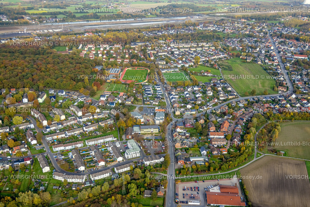 Bergkamen221012870 | Luftbild, Römerbergstadion, Baustelle Neubau Wohnhäuser am Stadtmuseum Galerie Sohle 1, Musikschule, Oberaden, Bergkamen, Ruhrgebiet, Nordrhein-Westfalen, Deutschland