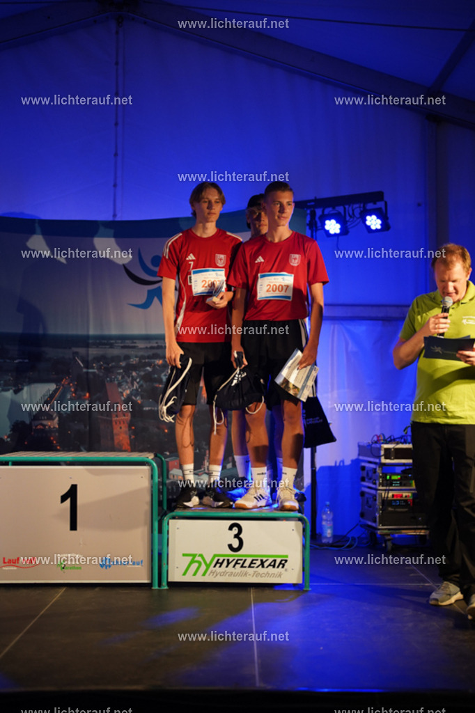 FSC00553 | Lichterlauf  - Realisiert mit Pictrs.com