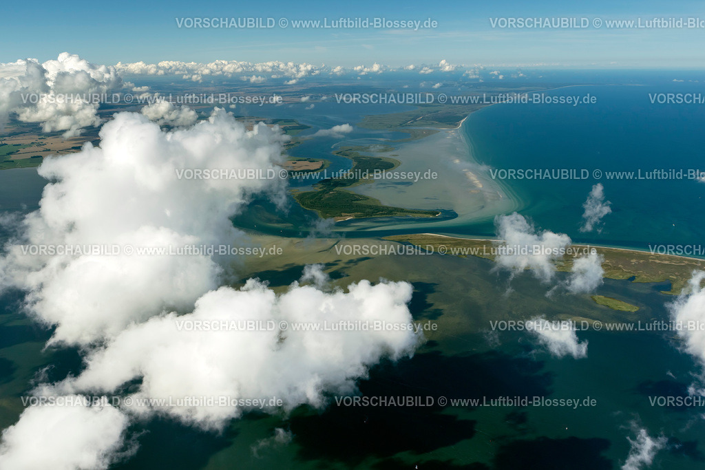 Ruegen12082723Nordinsel | Luftbild, südlich von Hiddensee, Bock, Barther Zufahrt, Wolken,  Ummanz, Insel Rügen, Mecklenburg-Vorpommern, Deutschland, Europa