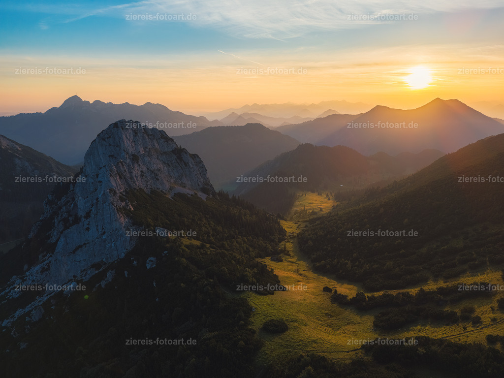 Sonnenaufgang an den Ruchenköpfen | Sonnenaufgang an den Ruchenköpfen - Realisiert mit Pictrs.com
