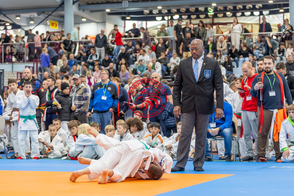 Internationaler Adler Cup 2024 | Foto vom Internationalen Adler Cup Judo Turnier im Sport- und Freizeitzentrum Kalbach im Oktober 2024 - Realisiert mit Pictrs.com