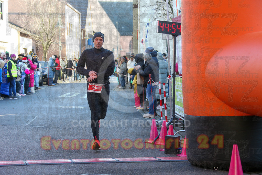 241201_1221_EX1_1796 | Sportfotografie im Rhein-Sieg Kreis, Köln, Bonn, NRW, Rheinland Pfalz, Hessen, etc. Unser Tätigkeitsfeld umfasst den Laufsport vom Volkslauf über den Marathon, Duathlon, Triathon bis zum Ultralauf wie Kölnpfad Ultra oder Schindertrail.