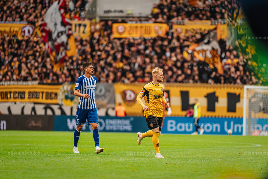 Dresdner SC - Allianz MTV Stuttgart, DEKRA 1. Bundesliga Frauen, Volleyball | Im Bild: Tobias Müller (5, 1. FC Magdeburg)18.10.2026, SG Dynamo Dresden - 1. FC Magdeburg, 2. BUNDESLIGA - 8. SPIELTAG, Fußball, Deutschland, Dresden, Rudolf-Harbig-Stadion