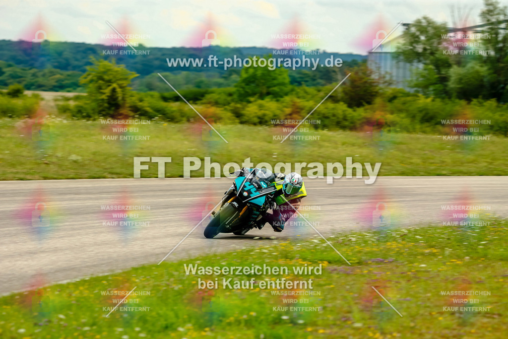 Chambley Juli-3273 | Hier findet Ihr Bilder von Touristenfahrten auf der Nürburgring Nordschleife oder von anderen Veranstaltungen die ich besucht habe. Viel Spass beim Durch Schauen 