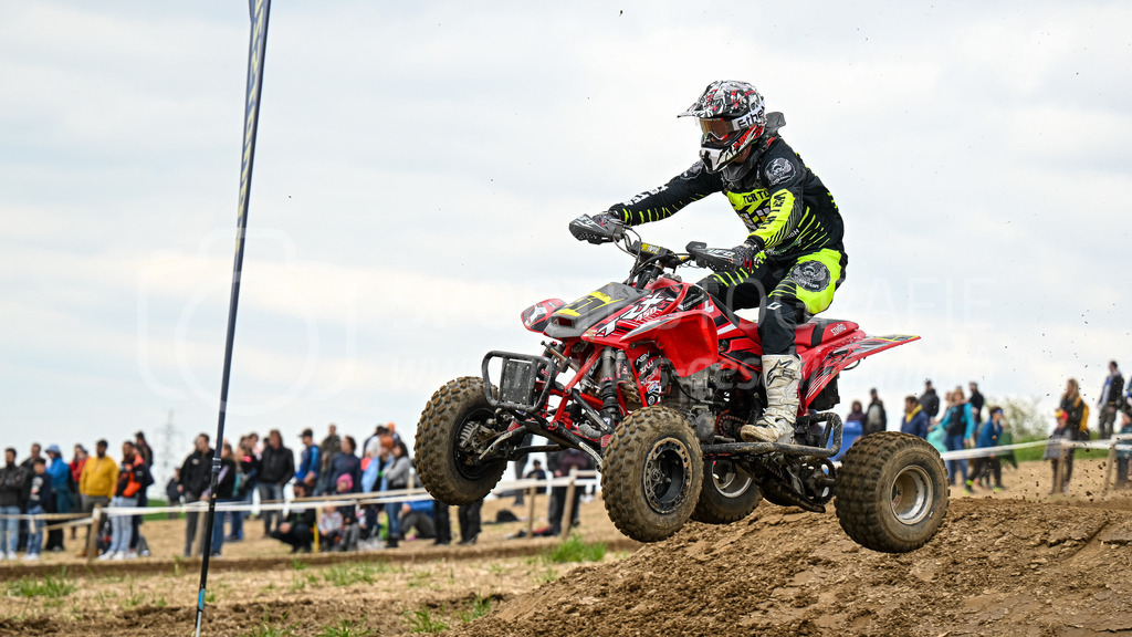 Motocross Schlatt bei Winterthur - 30. April 2023 | #91 Fragoso Luis aus St. Gallen (CH) auf Honda in der Kategorie Quad am Motocross Schlatt bei Winterthur, 30. April 2023. 
Instagram: @mx_schlatt | @mc_wila | @sam_schweiz
Bild: Sportfotografie Markus Aeschimann | www.markus-aeschimann.ch - Realisiert mit Pictrs.com