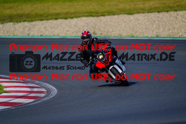 MaZZes_FotoMatrix_240724_6007705_2-361 | GELB