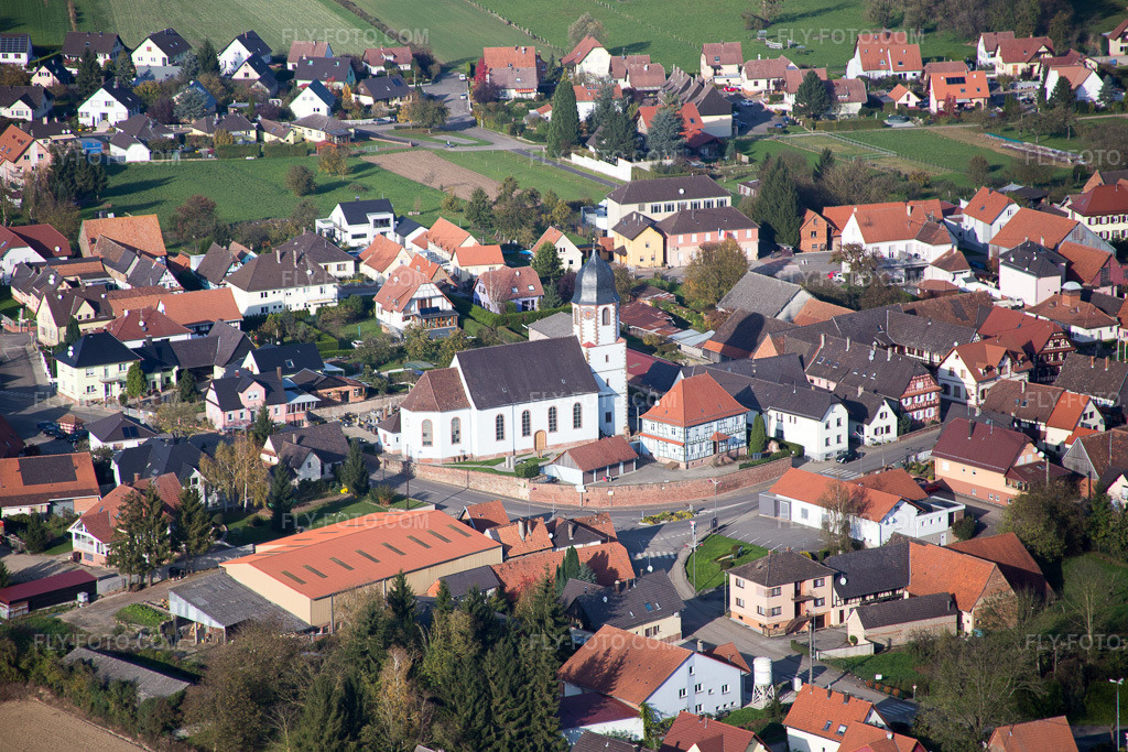 Aerial view: View of the town in Niederlauterbach in the state Bas-Rhin, France.Photo: IMG_075836.jpg taken on 11/02/2014 by Werner Riehm/FLY-FOTO.comResolution of the original: 5472 x 3648 px