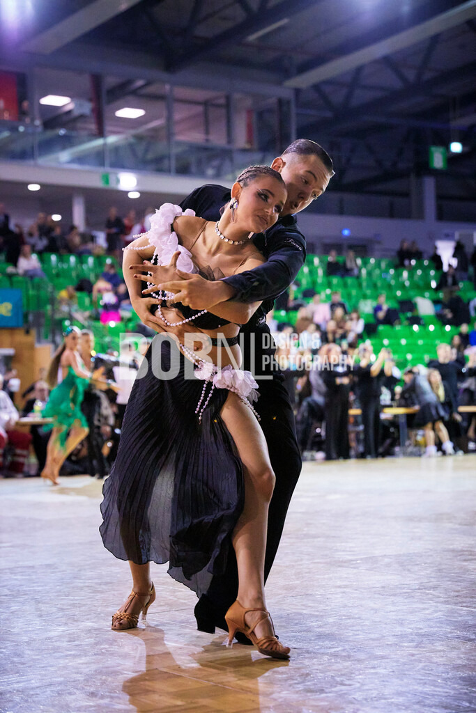 Winter Dance Festival | Mülheim a.d. Ruhr - 13.12.2025: Winter Dance Festival in Mülheim a.d. Ruhr (Westenergiehalle), Germany. Photo by: BobNL design &amp; photography  - Realized with Pictrs.com