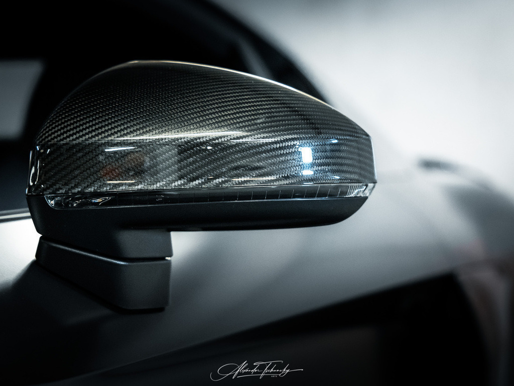 R6PZ9640 _ | Audi R8 V10 - Realisiert mit Pictrs.com