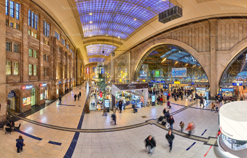 Weihnachtsdekoration in den Promenaden Hauptbahnhof Leipzig im Dezember 2025 | Weihnachtsdekoration in den Promenaden Hauptbahnhof Leipzig im Dezember 2025 mit den neuen Herrnhuter Sternen. - Realisiert mit Pictrs.com