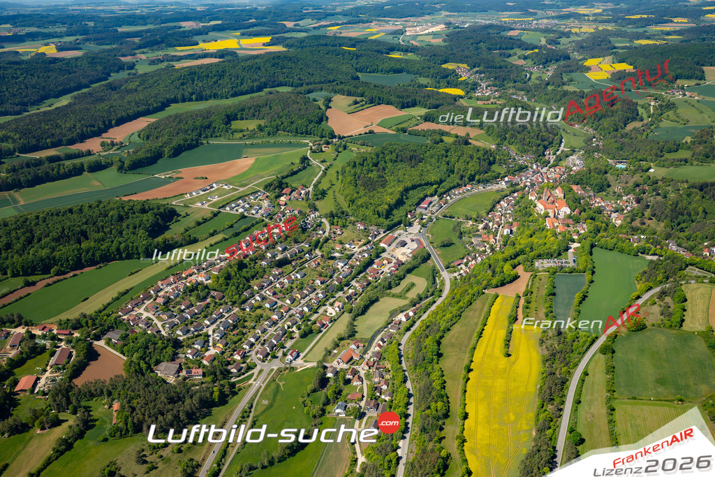 Luftaufnahme der Stadt Kastl - Die Luftaufnahme wurde 2025 vom UL-Flugzeug heraus erstellt ( keine Drohne ) - Hochauflösende Luftaufnahme - für professionelle Ausdrucke geeignet. Die Geschenkidee !Mit Lizenz und Bildrechte bestellbar