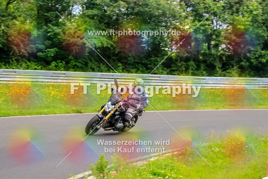 VBK-7330 | Hier findet Ihr Bilder von Touristenfahrten auf der Nürburgring Nordschleife oder von anderen Veranstaltungen die ich besucht habe. Viel Spass beim Durch Schauen 