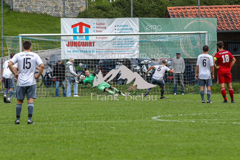 OE7A2389 | Elfmeter Lindberg, zum 2:3