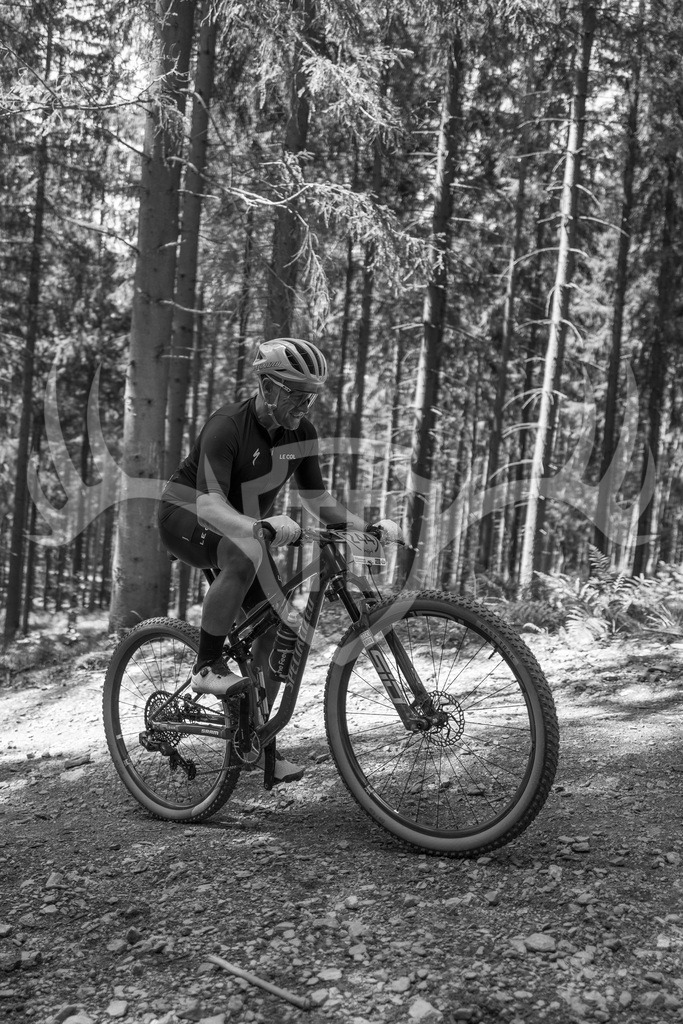 L1010728 | Fotogalerie der Treibjagd im Dunkelwald - Dein MTB Etappenrennen im Erzgebirge - Realisiert mit Pictrs.com