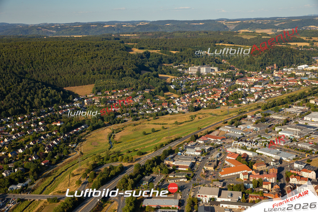 Das Luftbild zeigt : Ziegelhütten Main Kulmbach - Die Luftaufnahme wurde 2023 vom UL-Flugzeug aus erstellt ( keine Drohne ) - Hochauflösende Luftaufnahme - Für grossformatige Ausdrucke geeignet. Die Geschenkidee !Mit Lizenz und Bildrechte bestellbar