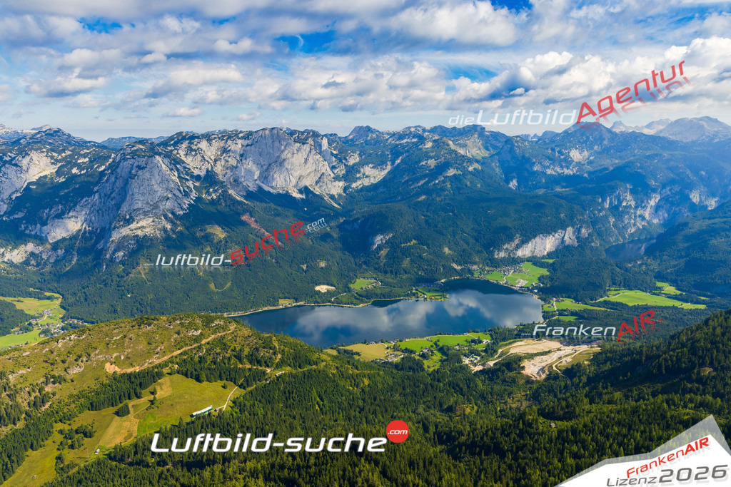 Luftaufnahme von Grundlsee Vs Google Maps- Die Luftaufnahme wurde 2025 vom UL-Flugzeug heraus erstellt ( keine Drohne ) - Hochauflösende Luftaufnahme - für professionelle Ausdrucke geeignet. Die Geschenkidee !Mit Lizenz und Bildrechte bestellbar