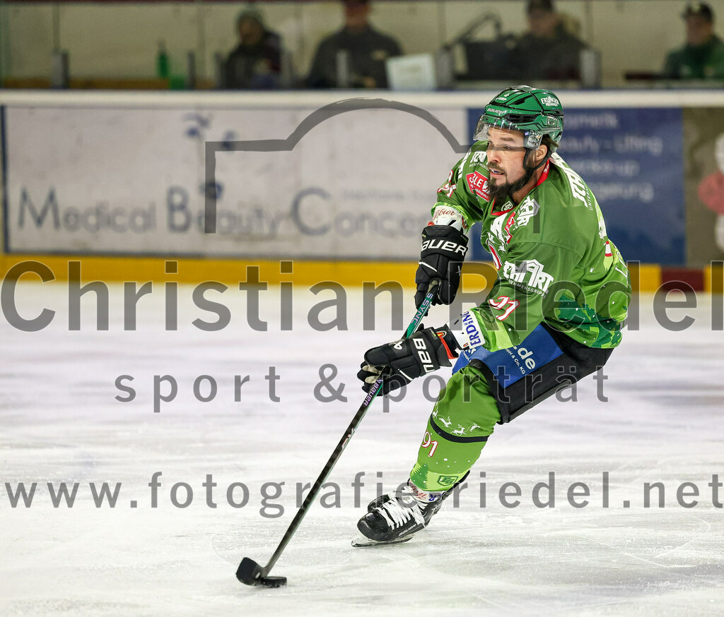 2023-12-17_017_TSV_Erding_gegen_ESC_Kempten | Erding, Deutschland, 17.12.2023:
Eishockey, Bayernliga Vorrunde 2023 / 2024, 18. Spieltag, TSV Erding gegen ESC Kempten, Endergebnis: 5:1

Rudolf Lorenz (Erding Gladiators, #91)

Foto: Christian Riedel / fotografie-riedel.net