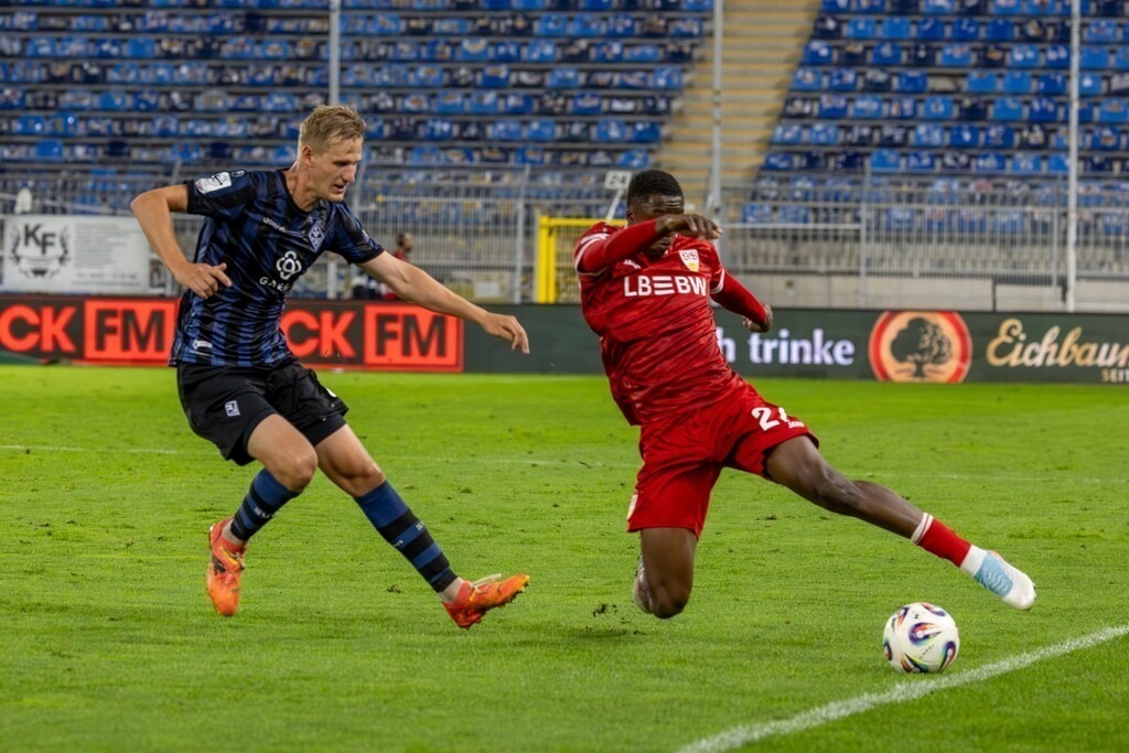 Fußball 3. Liga, Saison 2025/26, 6. Spieltag: Waldhof Mannheim gegen VfB Stuttgart II | Fußball 3. Liga, Saison 2025/26, 6. Spieltag: Waldhof Mannheim gegen VfB Stuttgart II - Realisiert mit Pictrs.com