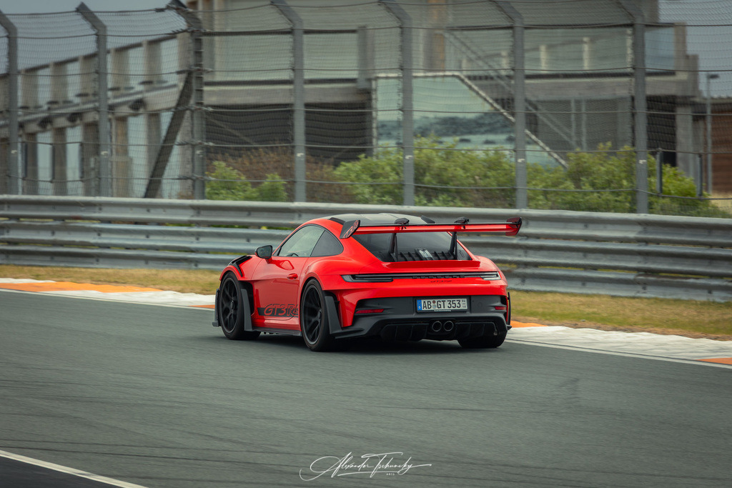 R6AT1483 _Alexander Tschuncky | Entdecken Sie die faszinierende Welt von Alexander Tschuncky Arts: Kreative Fotografie, atemberaubende Automobilkunst und hochwertiger Bilderdruck. Lassen Sie sich inspirieren! - Realisiert mit Pictrs.com