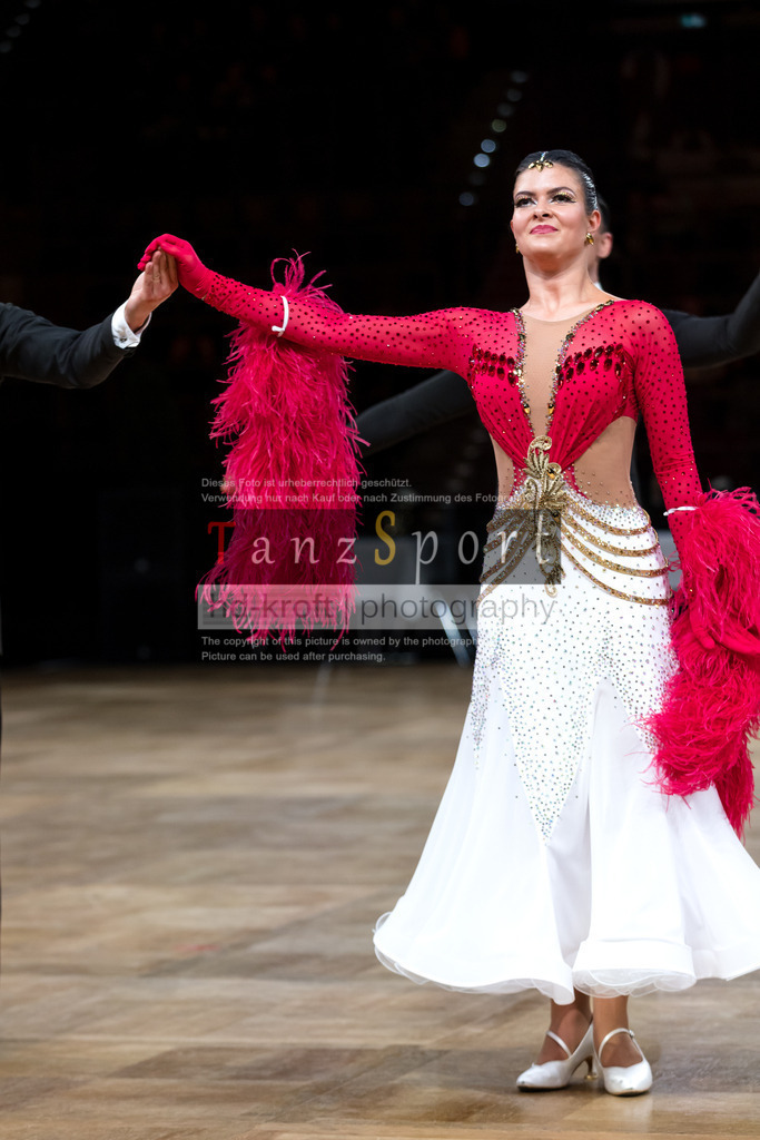 20241109_DM-Formationen_Vorrunde_2388 | Tanzsportbilder, Standardtanz, Lateintanz, WDSF, DTV, LTVB, dancecomp, goc, hessen tanzt, blaues band der spree, walzer, tango, wiener walzer, slowfox, quickstepp, samba, rumba, cha-cha-cha, paso doble. jive, hd-kroft photography, turniertanzsport