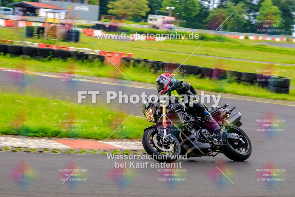 VBK-7711 | Hier findet Ihr Bilder von Touristenfahrten auf der Nürburgring Nordschleife oder von anderen Veranstaltungen die ich besucht habe. Viel Spass beim Durch Schauen 