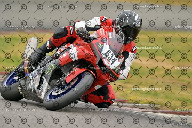 25bt05-0165 | markuskiefer.com - Realisiert mit Pictrs.com