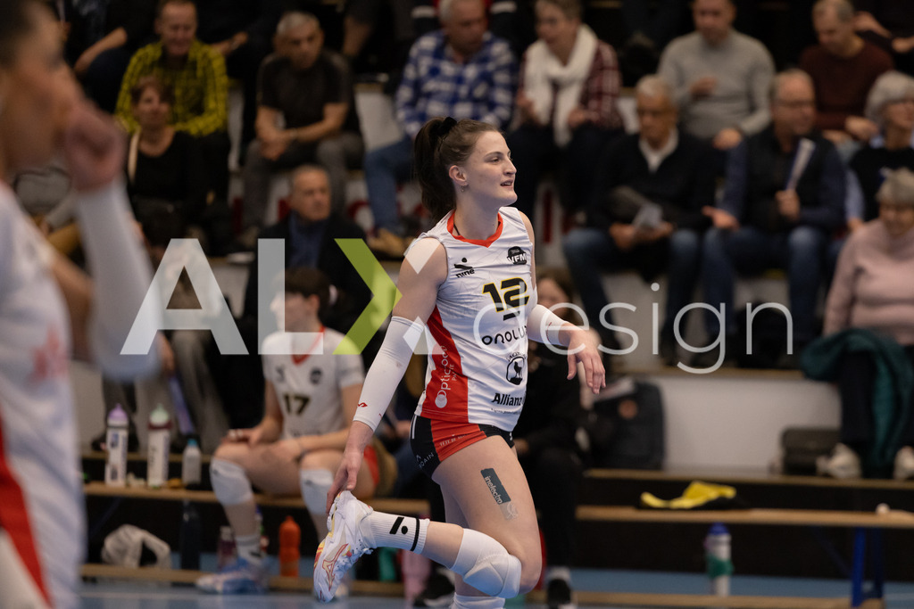 Volleyball I Frauen I Saison 2025-2026 I Volleyball NLA | Women I 1/4 Finals I VC Kanti Schaffhausen - BIWI Volleyball Franches-Montagnes I 21.02.2026 | 12 Coralie Varé (CH) (BIWI VFM) – Außenangriff - Realisiert mit Pictrs.com