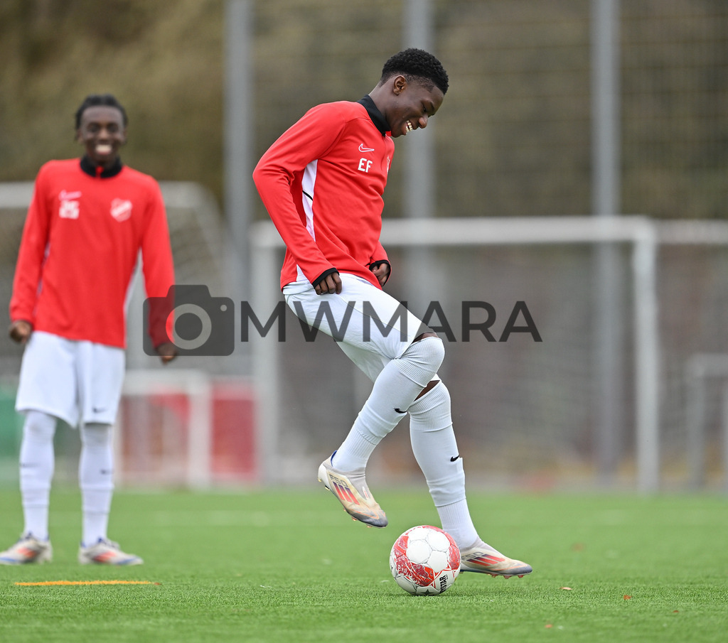 Fussball I Herren I Saison 2025-2026 I Bundesliga I 6. Spieltag I Eintracht Frankfurt - FC Bayern München  | MWMARA - Realisiert mit Pictrs.com