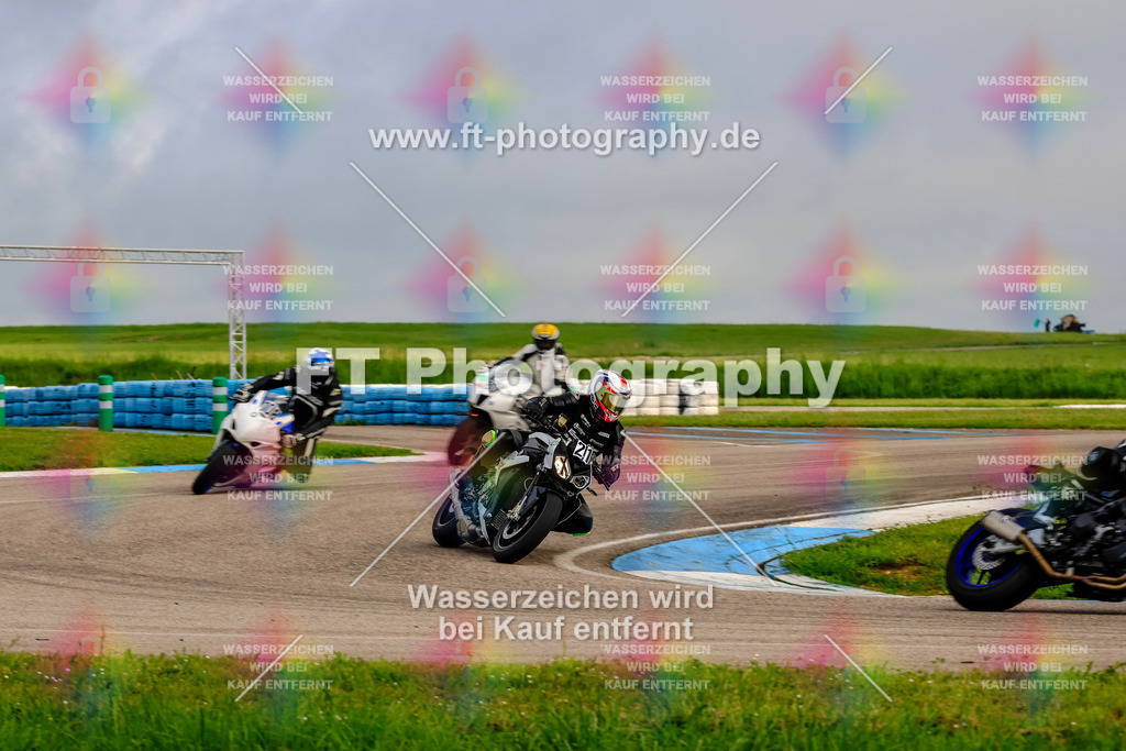 MotoTeam-8186 | Hier findet Ihr Bilder von Touristenfahrten auf der Nürburgring Nordschleife oder von anderen Veranstaltungen die ich besucht habe. Viel Spass beim Durch Schauen 