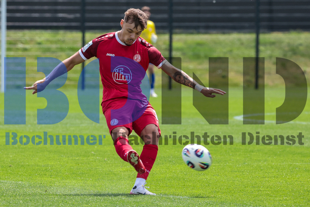 SES_ESSFKO20250712-8 | bond - Realisiert mit Pictrs.com