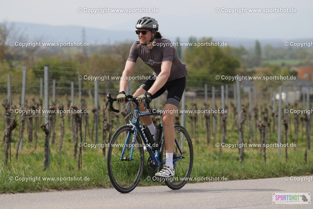 368A4686 | Neusiedlersee Radmarathon 2026@sportshot_your_pictrs #yourpictures#roadtowm2029 #nrm #neusiedlerseeradmarathon #neusiedlersee #neusiedlerseetourismus #burgenland #mörbisch #nrm26 #burgenlandtourismus #voglundco #poweredbyburgenlandtourismus #radsport #rad #marathon #ucigranfondo #visitburgenland #ucigranfondoworldseries