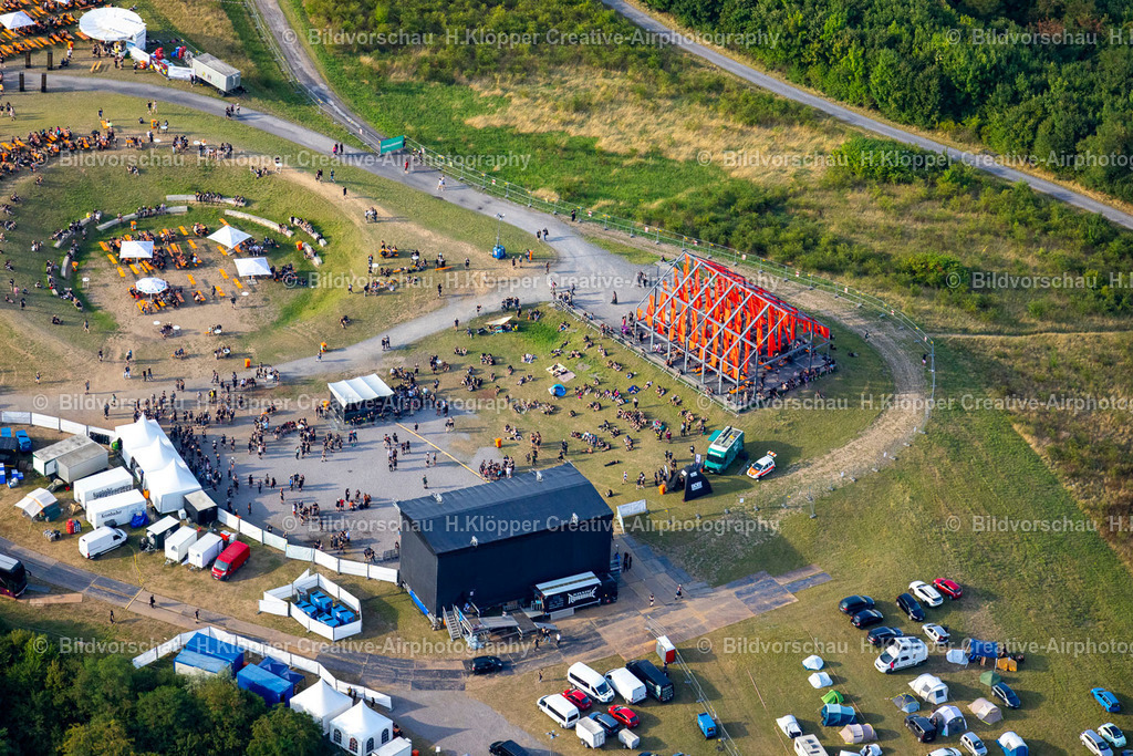Luftbild Neukirchen-Vluyn-5433 | Musik- Konzert " Dong Open Air " auf der Freilichtbühne in Neukirchen-Vluyn im Bundesland Nordrhein-Westfalen, Deutschland - Realisiert mit Pictrs.com