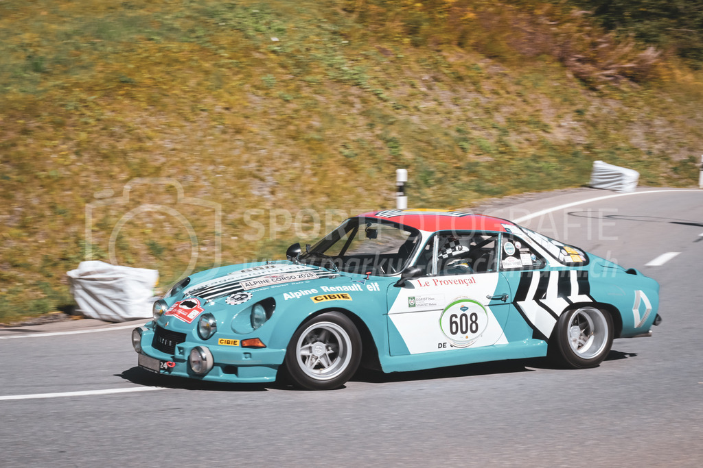 21. Arosa ClassicCar 2025 - 6. =September= 2025 | Hans Sigrist aus Rafz (SUI) in einem Alpine A110 1600 S aus dem Jahre 1969 mit Startnummer 608 am Arosa ClassicCar 2025 in der Kategorie Demo..@arosaclassiccar, @arosa.official, #arosaclassiccar, #arosa, #76curves, #classiccarBild: Sportfotografie Markus Aeschimann | www.markus-aeschimann.ch - Realisiert mit Pictrs.com