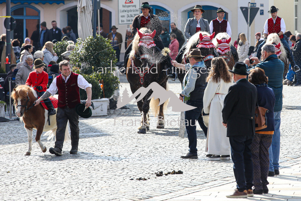 OE7A3639 | Traditionell findet am Ostermontag der Osterritt und der Flurumritt in der Stadt Regen statt