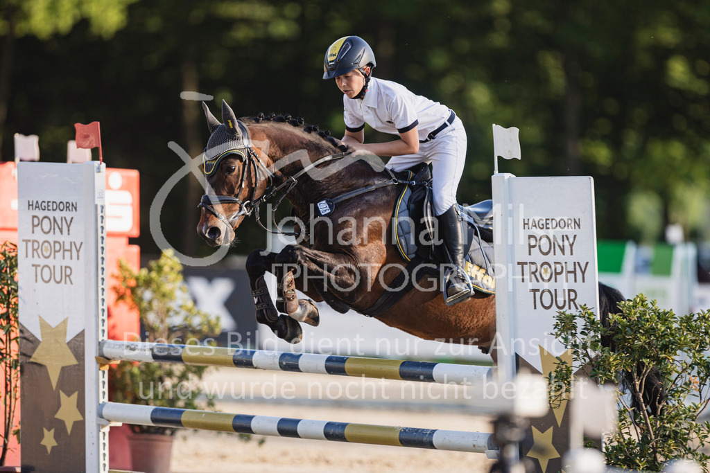 250501_MünsterHandorf_PonyTrophy-357 | Deine schönsten Turniermomente als professionelle Fotos! Entdecke hochwertige Pferdesport-Fotografie im Online-Shop. Jetzt Fotos finden & bestellen!