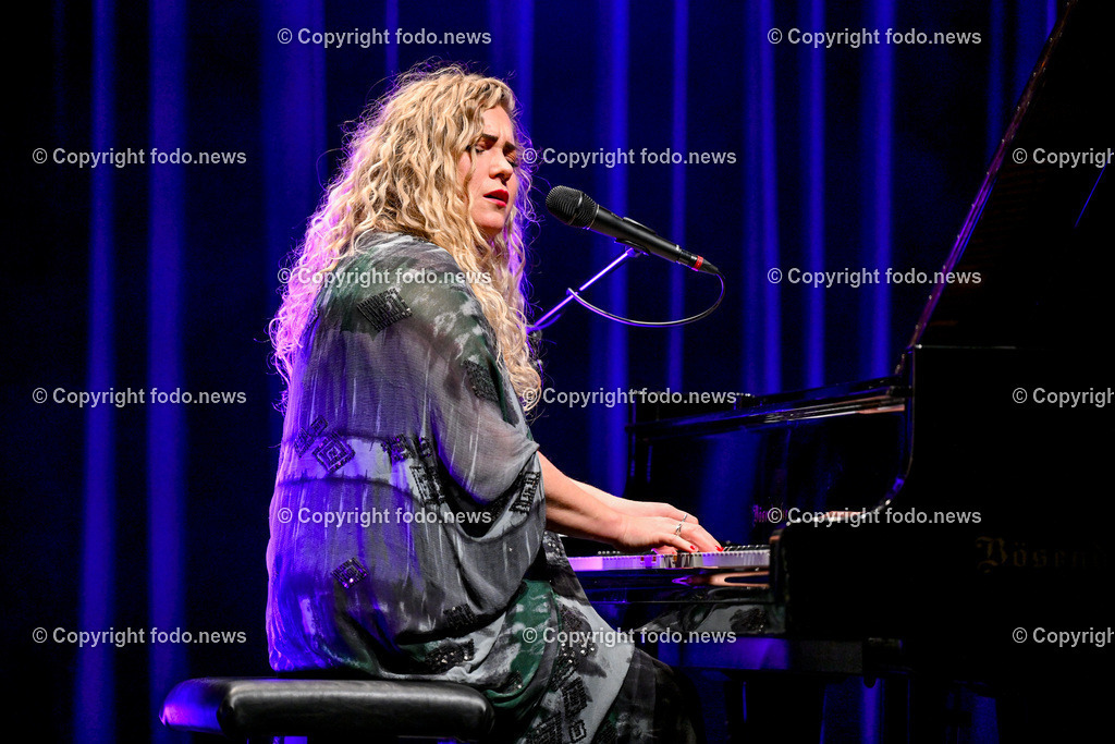 Posthof_ Lylit_ Konzert_ 13.01.2024-13 | 13.01.2024, Linz, AUT, Posthof, Konzert Lylit, im Bild Lylit (Musikerin, Eva Klampfer aus Salzburg)