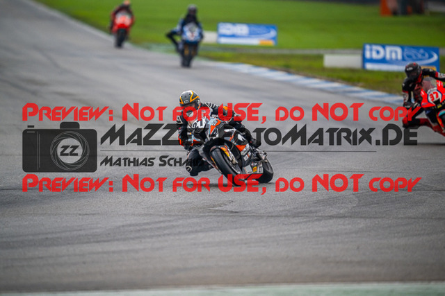 MaZZes_FotoMatrix_220925_5586 | IDM1000