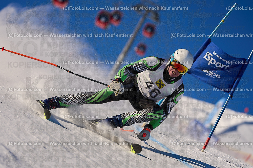 ALP2718_MASTERS-Cup_GS-B Herrn_Bechter Oskar | (C)FotoLois.com, Alois Spandl. FIS Masters-Cup Wildschönau, Giant Slalom auf der Piste Schatzberg GS, Siegerehrung auf dem Dorfplatz Niederau, Sa 13. Januar 2024.