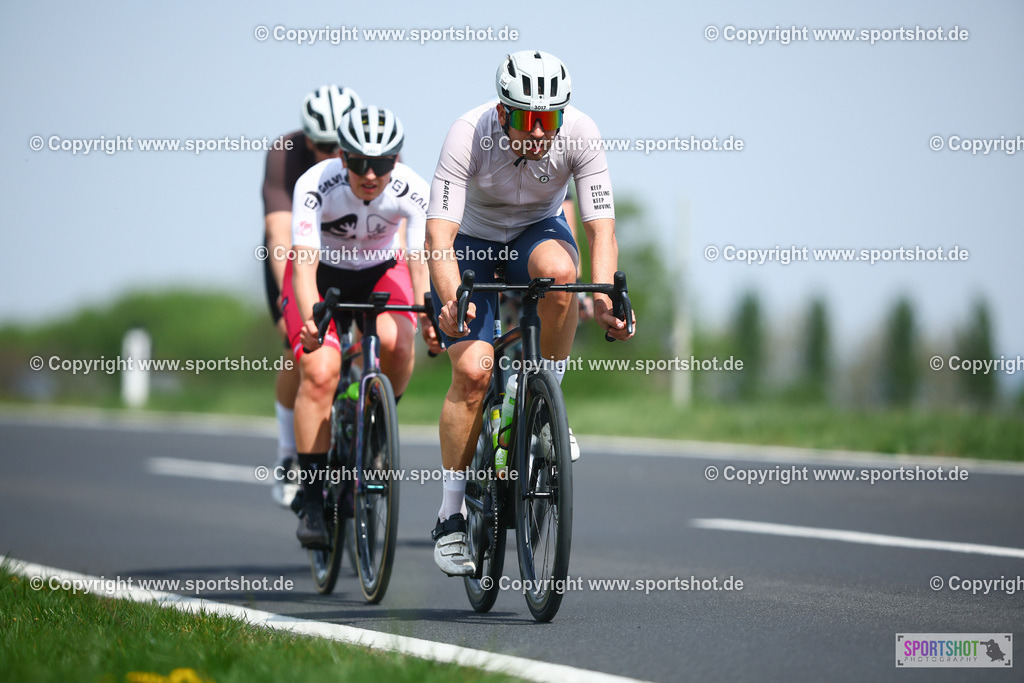 517_TRA55743 | Neusiedlersee Radmarathon 2026@sportshot_your_pictrs #yourpictures#roadtowm2029 #nrm #neusiedlerseeradmarathon #neusiedlersee #neusiedlerseetourismus #burgenland #mörbisch #nrm26 #burgenlandtourismus #voglundco #poweredbyburgenlandtourismus #radsport #rad #marathon #ucigranfondo #visitburgenland #ucigranfondoworldseries