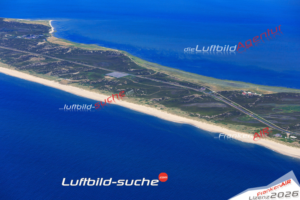 Die Luftbildaufnahme Weststrand - Sylt wurde 2018 mittels Flugzeug (keine Drohne) erstellt. Perfekte Schärfe und Druck- Auflösung- Garantiert!