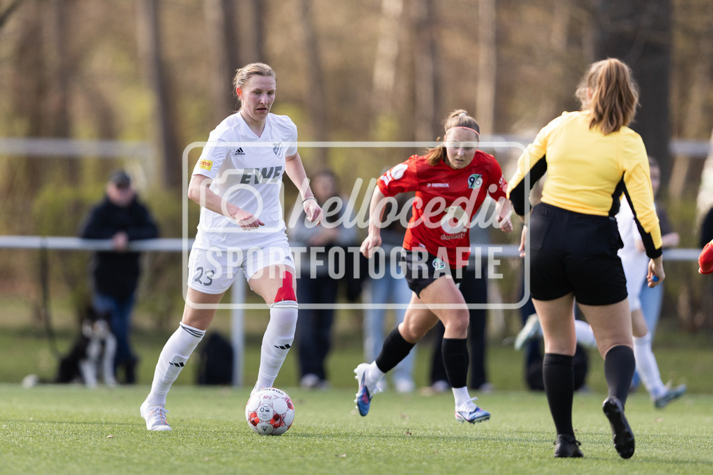 Fußball I Frauen I Saison 2025-2026 I Regionalliga Nord I 16. Spieltag I Hannover 96 - SpVg Aurich-57 | realhellocedii - Realisiert mit Pictrs.com