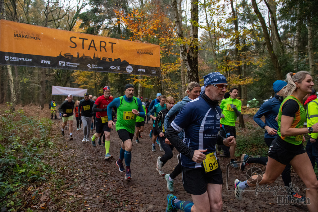 9000m Lauf Cross-Bezirks und Kreismeisterschaften | 9000m Lauf Cross-Bezirks und Kreismeisterschaften am 18.11.2023 in Wildenloh (), Deutschland, Photo: Philip Eiben 2023 - Realisiert mit Pictrs.com