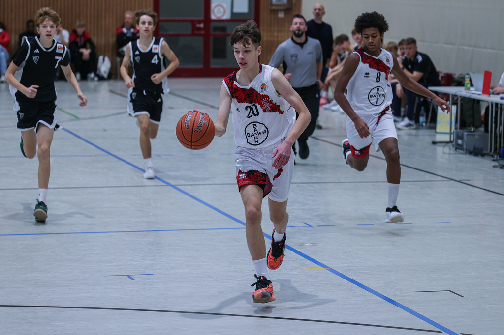 JBBL BAYER GIANTS vs Team BonnKöln RAG-33 | Fotos von Basketballspielen aus dem Raum NRW fotografiert von Gero Mueller-Laschet und Daniel Schaefer - Realisiert mit Pictrs.com